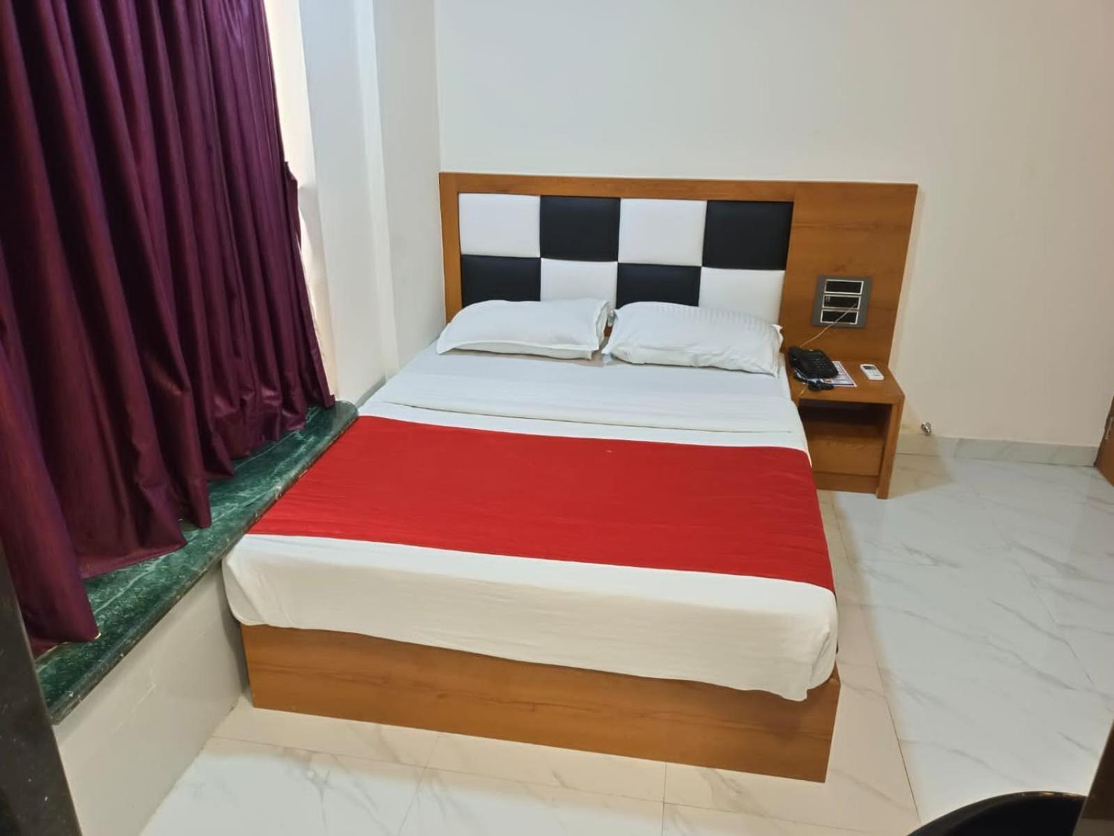 Hotel Airport Annex Мумбай Екстериор снимка