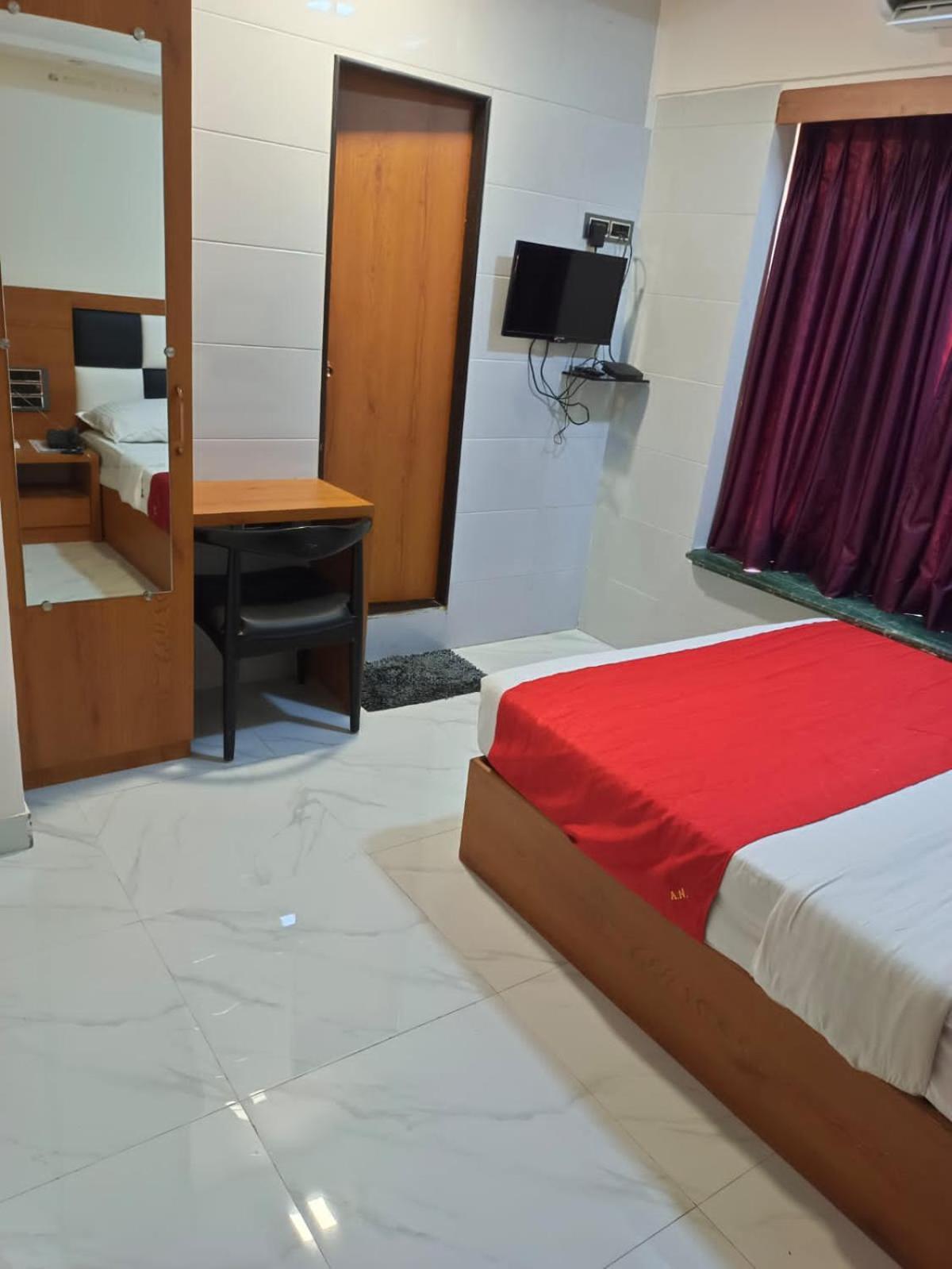 Hotel Airport Annex Мумбай Екстериор снимка