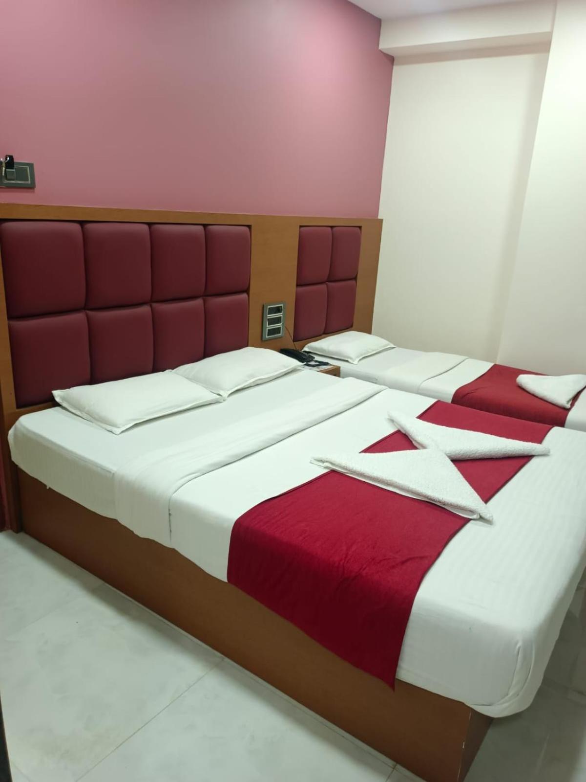 Hotel Airport Annex Мумбай Екстериор снимка